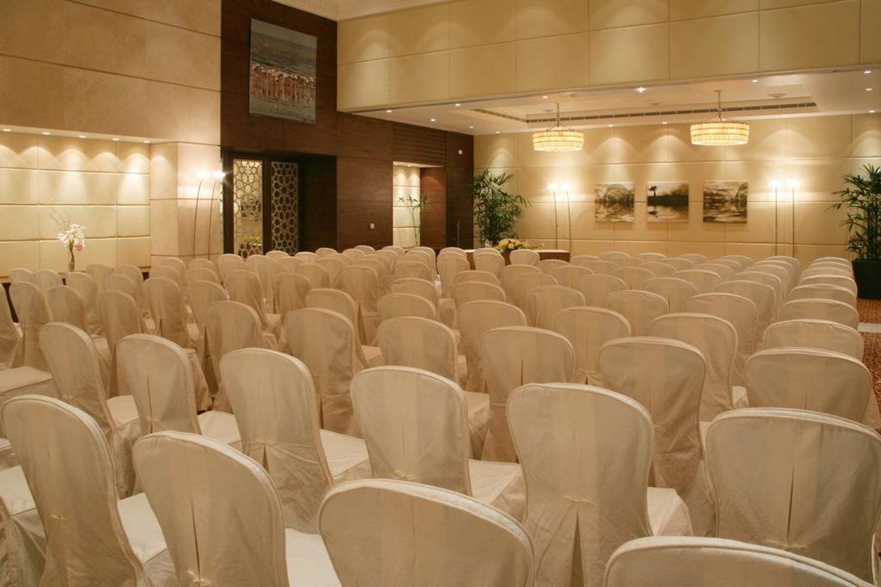 Hyatt Regency Al Kout Mall Kuwait City Exterior foto The ballroom